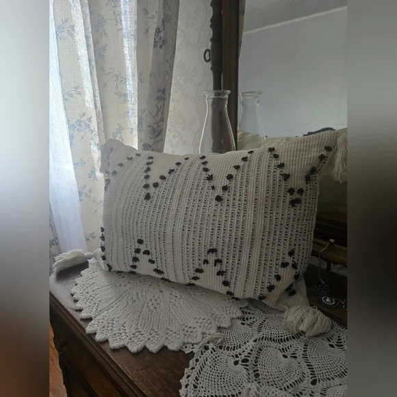 Cream Textured Tassel Pillow 12x20 – Black Woven Accents – Boho Farmhouse - Picture 4 of 6